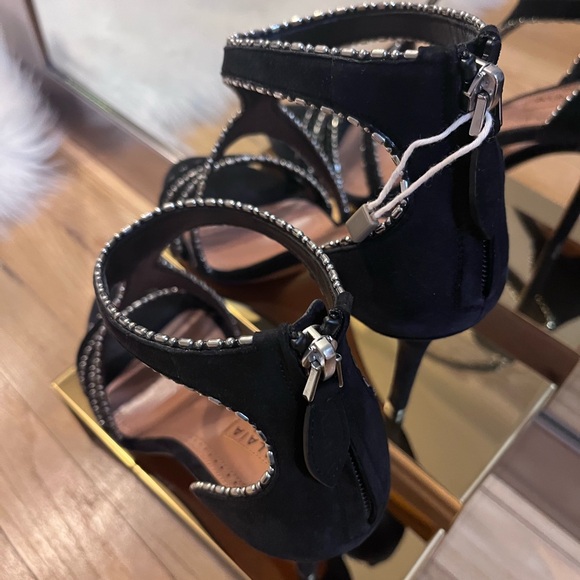 Alaïa Black Suede Heels - Picture 5 of 10
